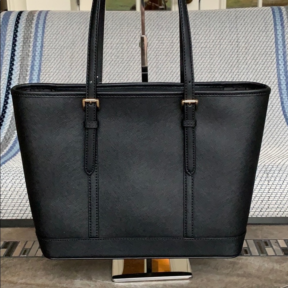 Michael Kors Bags Michael Kors Jet Set Should Tote - Picture 10 of 16